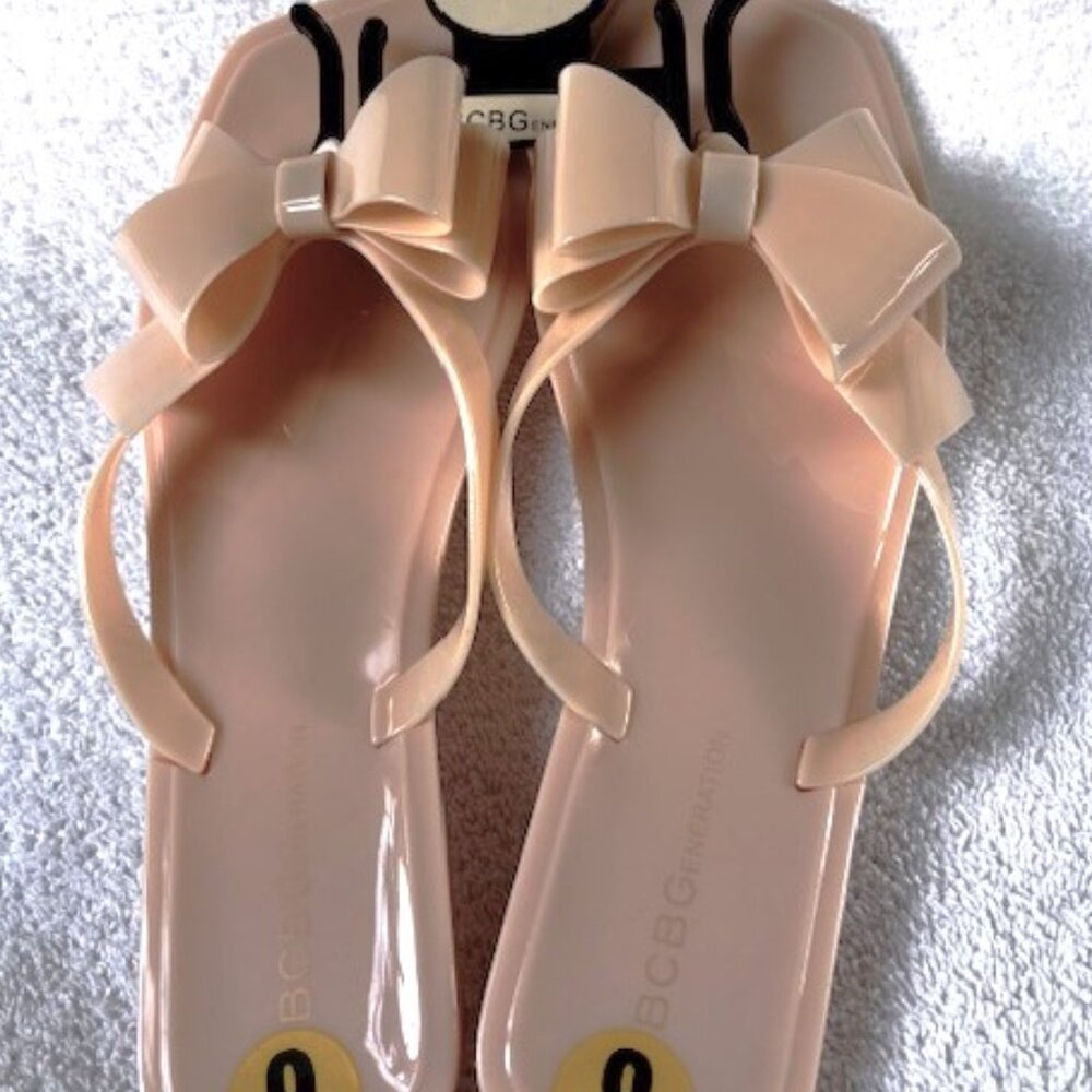 BCBG Lima sandal jelly slide on shoe NWT Size 9